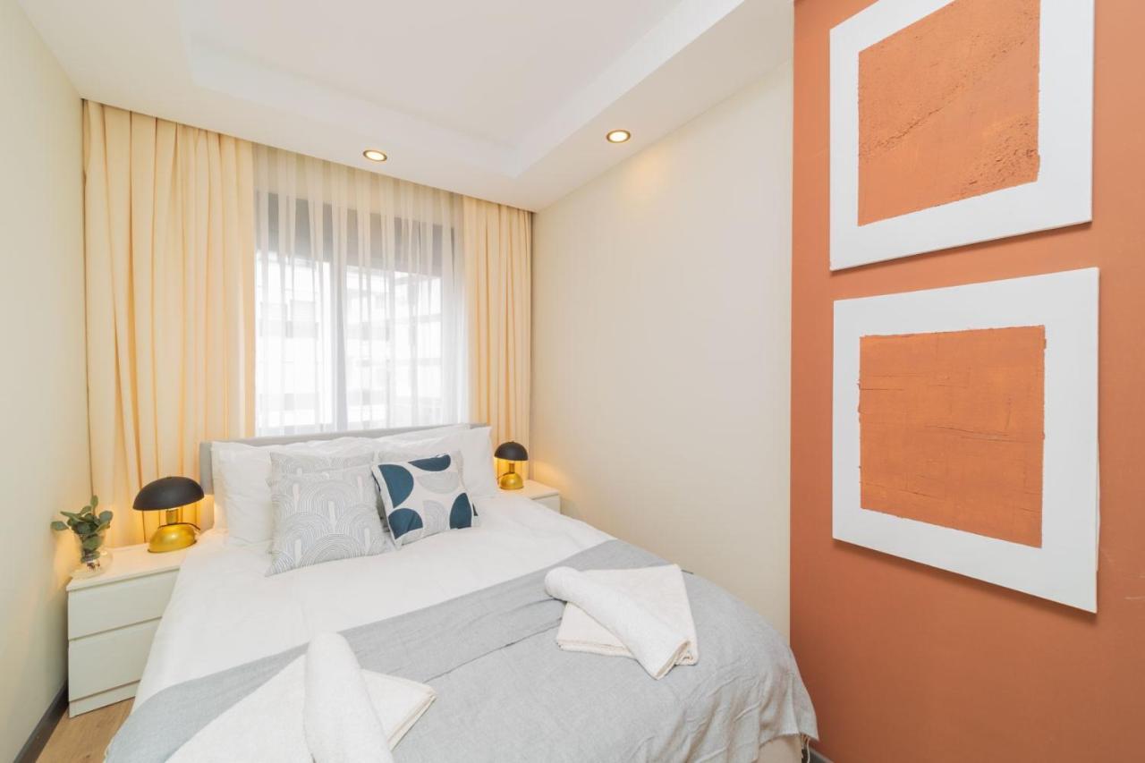 Sleek And Central In Muratpasa