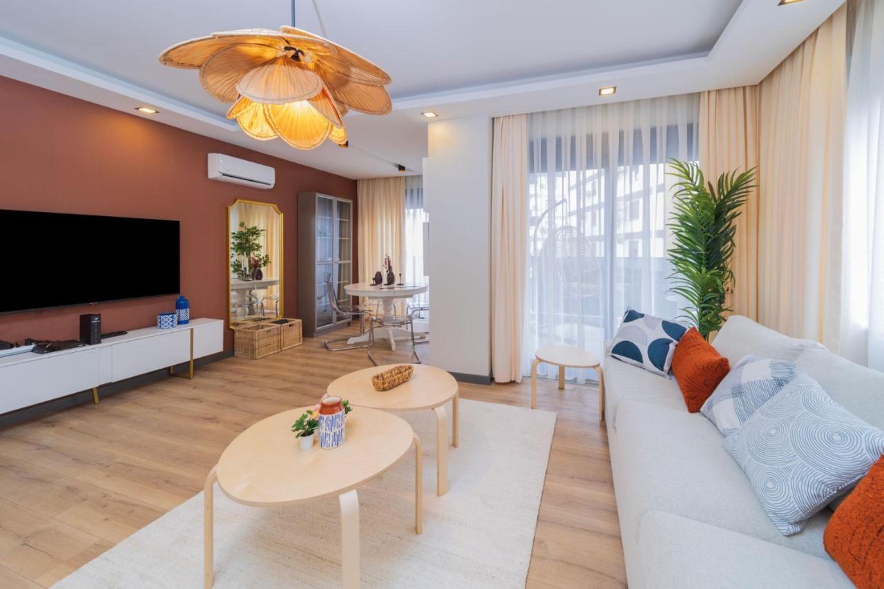 Sleek And Central In Muratpasa