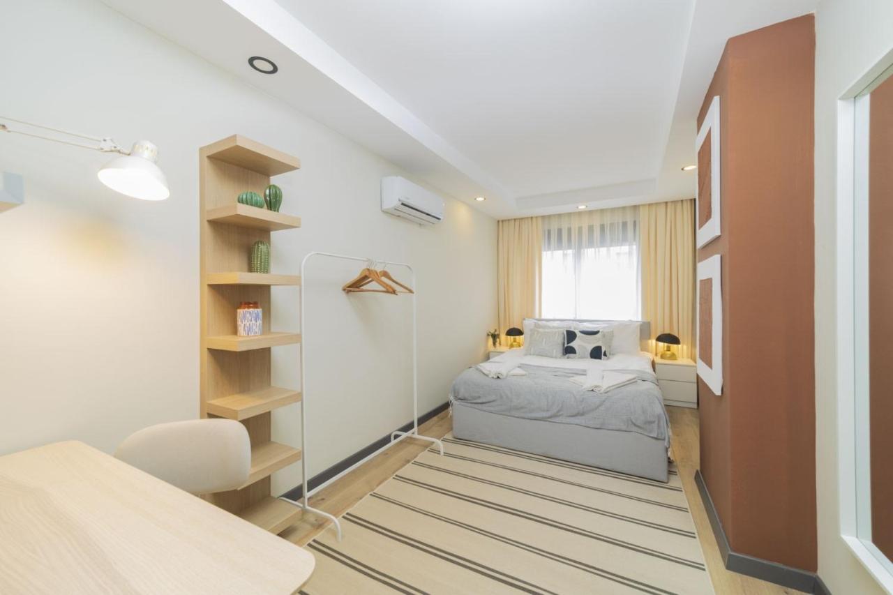 Sleek And Central In Muratpasa *